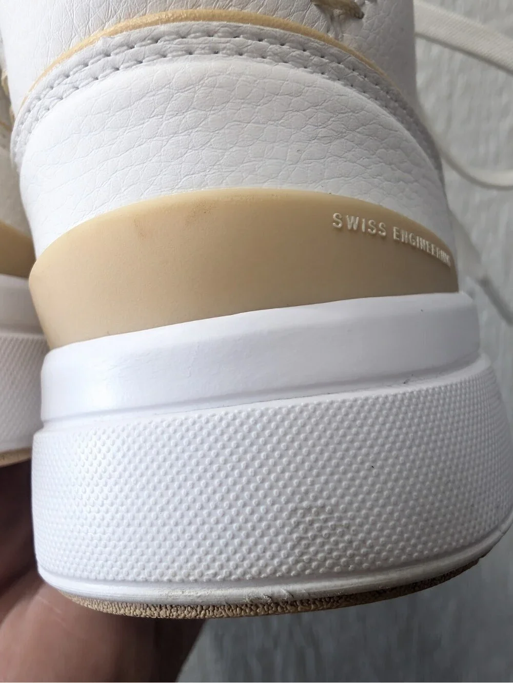 On Cloud The Roger Clubhouse Mid Tennis White Sand Sneakers Shoes Women's 8.5
